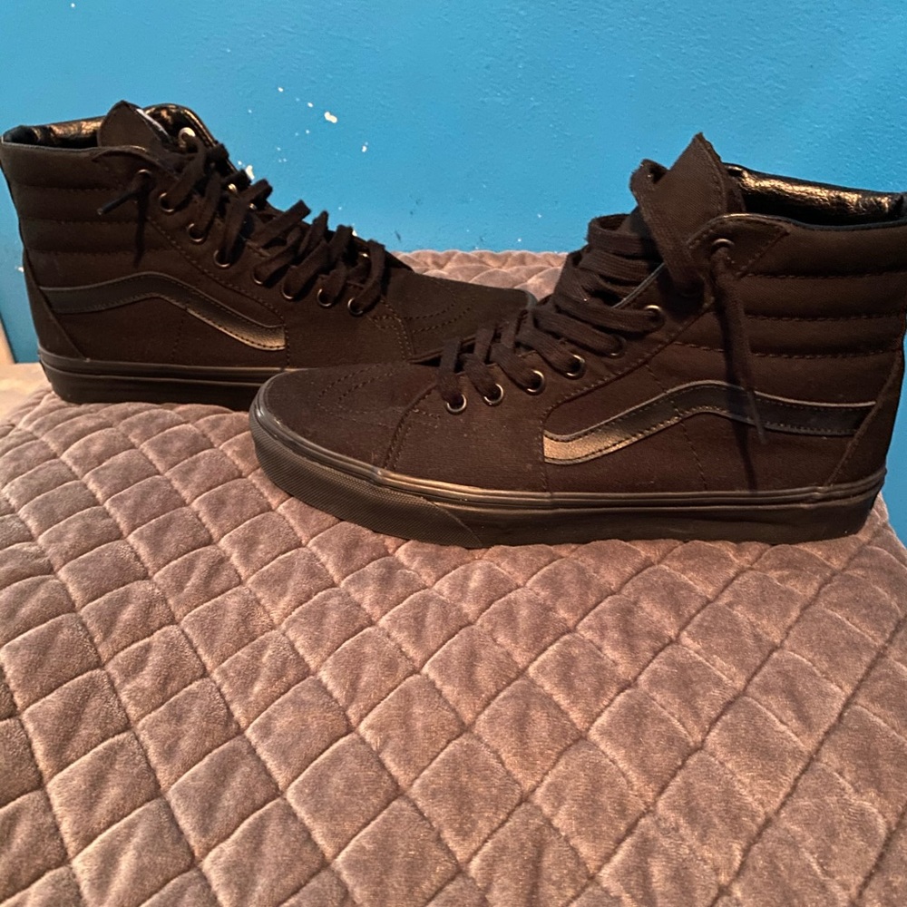 Black high top vans